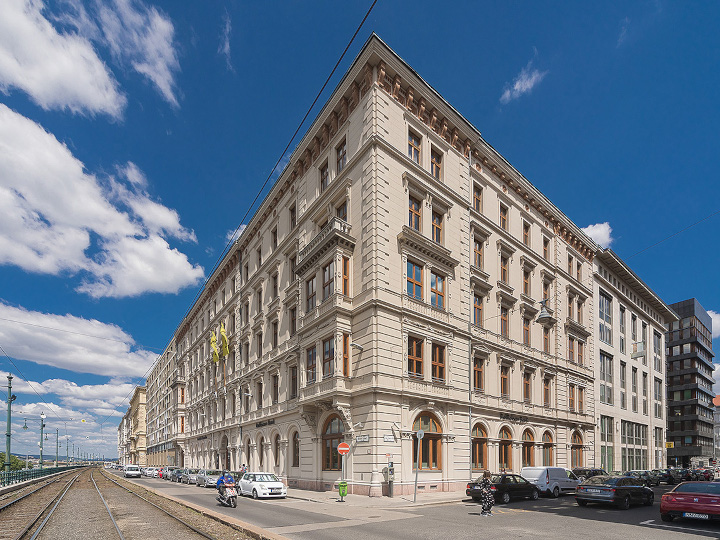 Arago Group Moves to ACADEMIA Office Building